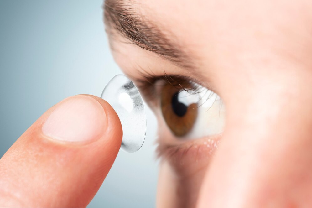 Servicios Adaptaciones de lentes de contacto